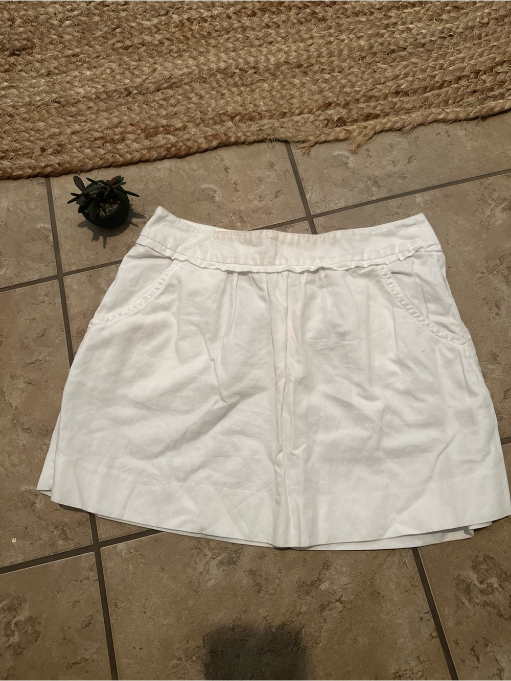 WHITE LINEN MINI SKIRT